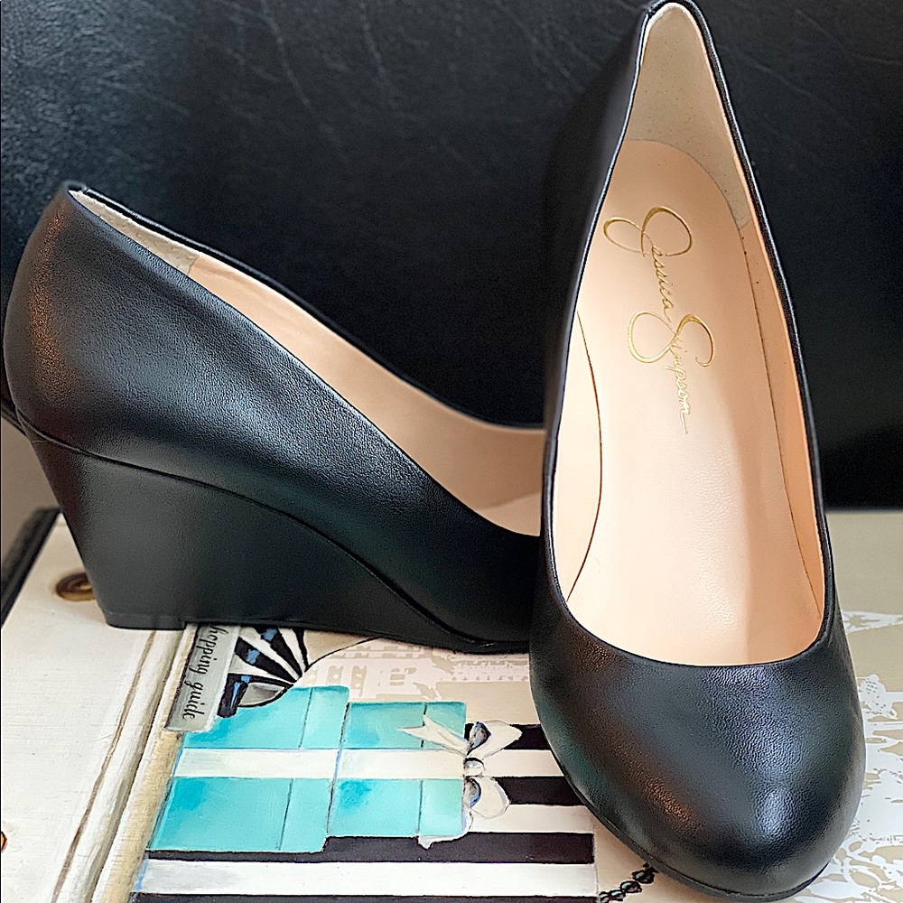 ⚠️CLEARANCE⚠️Jessica Simpson Wedge Heels🛍